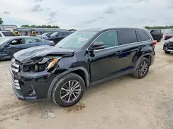 5TDKZRFH1KS561811 2019 TOYOTA HIGHLANDER
