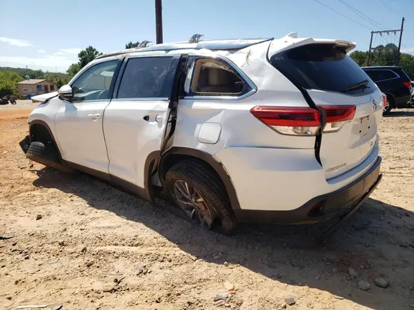 5TDKZRFH1KS564921 2019 TOYOTA HIGHLANDER - Image 2