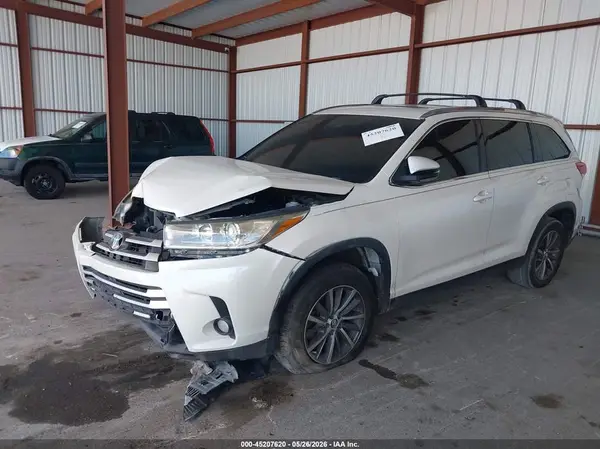 5TDKZRFH1KS566037 2019 TOYOTA HIGHLANDER - Image 2