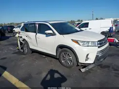 5TDKZRFH1KS567558 2019 TOYOTA HIGHLANDER