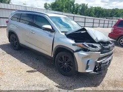 5TDKZRFH1KS569049 2019 TOYOTA HIGHLANDER