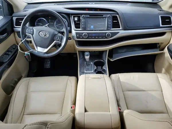 5TDKZRFH2HS194054 2017 TOYOTA HIGHLANDER - Image 8