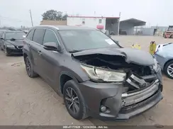 5TDKZRFH2HS195429 2017 TOYOTA HIGHLANDER