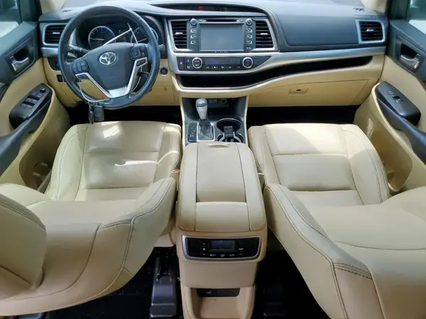 5TDKZRFH2HS197262 2017 TOYOTA HIGHLANDER - Image 8