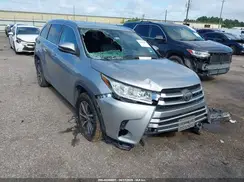 5TDKZRFH2HS512447 2017 TOYOTA HIGHLANDER
