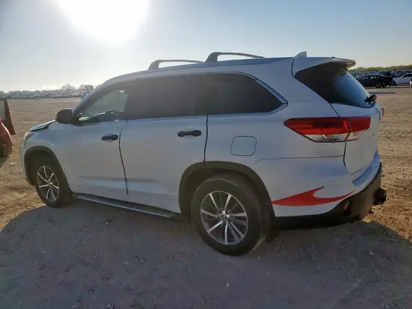 5TDKZRFH2HS515090 2017 TOYOTA HIGHLANDER - Image 2