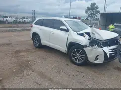 5TDKZRFH2HS517308 2017 TOYOTA HIGHLANDER