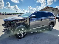 5TDKZRFH2HS518801 2017 TOYOTA HIGHLANDER