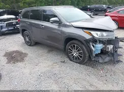 5TDKZRFH2HS520371 2017 TOYOTA HIGHLANDER