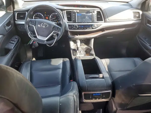 5TDKZRFH2HS520919 2017 TOYOTA HIGHLANDER - Image 8