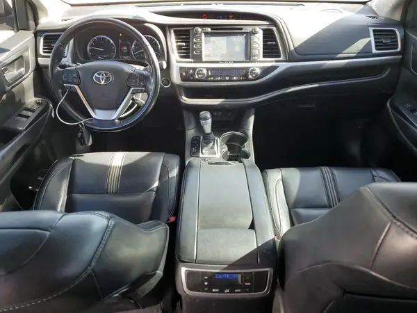 5TDKZRFH2HS521746 2017 TOYOTA HIGHLANDER - Image 8