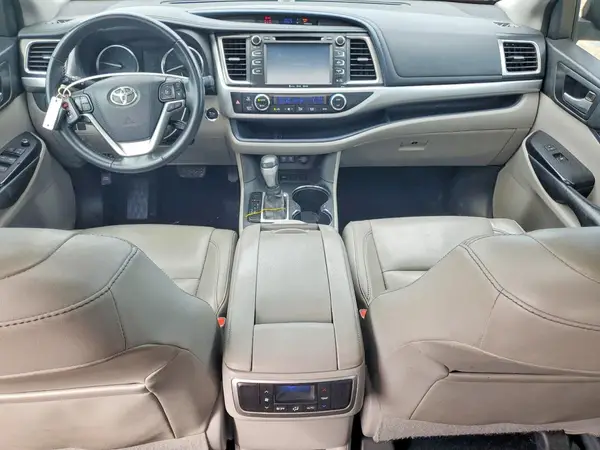 5TDKZRFH2JS236762 2018 TOYOTA HIGHLANDER - Image 8