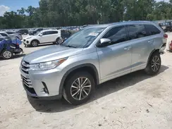 5TDKZRFH2JS264593 2018 TOYOTA HIGHLANDER