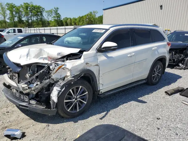 5TDKZRFH2JS271947 2018 TOYOTA HIGHLANDER - Image 1
