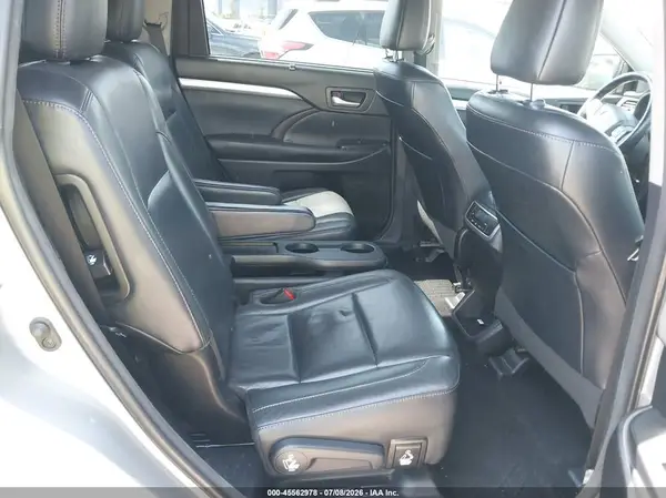 5TDKZRFH2JS287307 2018 TOYOTA HIGHLANDER - Image 8