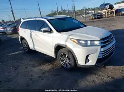 5TDKZRFH2JS527052 2018 TOYOTA HIGHLANDER