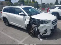 5TDKZRFH2JS527858 2018 TOYOTA HIGHLANDER