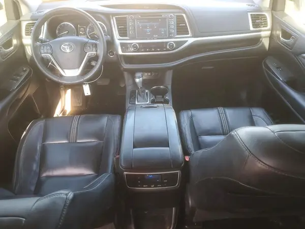 5TDKZRFH2JS535006 2018 TOYOTA HIGHLANDER - Image 8