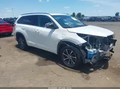 5TDKZRFH2JS536382 2018 TOYOTA HIGHLANDER