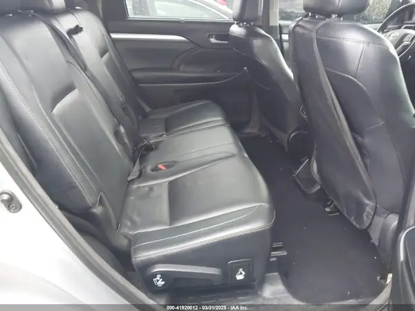 5TDKZRFH2JS538634 2018 TOYOTA HIGHLANDER - Image 8