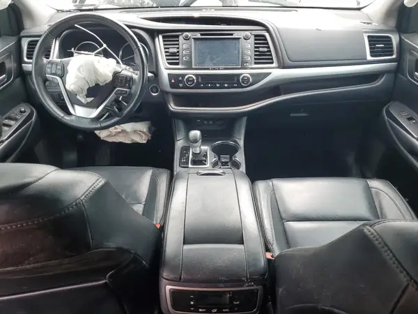 5TDKZRFH2JS542747 2018 TOYOTA HIGHLANDER - Image 8