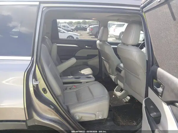 5TDKZRFH2JS547169 2018 TOYOTA HIGHLANDER - Image 8