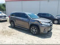 5TDKZRFH2JS549195 2018 TOYOTA HIGHLANDER