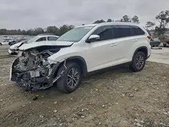 5TDKZRFH2KS300364 2019 TOYOTA HIGHLANDER