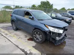5TDKZRFH2KS304821 2019 TOYOTA HIGHLANDER