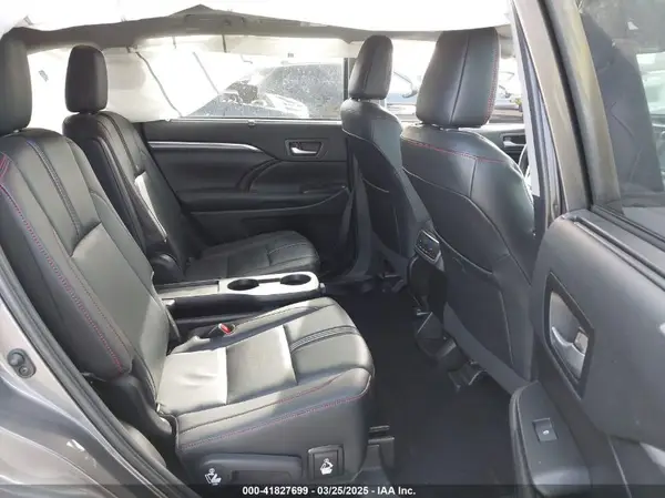 5TDKZRFH2KS313342 2019 TOYOTA HIGHLANDER - Image 8