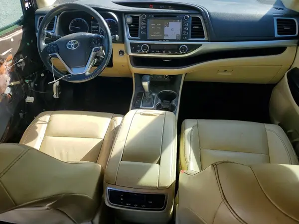 5TDKZRFH2KS313552 2019 TOYOTA HIGHLANDER - Image 8