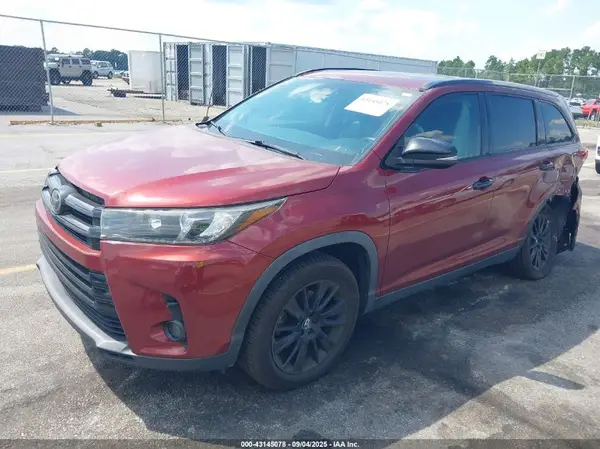 5TDKZRFH2KS314944 2019 TOYOTA HIGHLANDER - Image 2