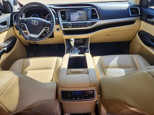 5TDKZRFH2KS326544 2019 TOYOTA HIGHLANDER - Image 8