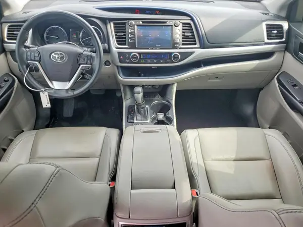 5TDKZRFH2KS333669 2019 TOYOTA HIGHLANDER - Image 8