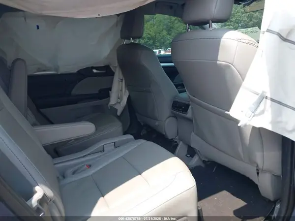 5TDKZRFH2KS335129 2019 TOYOTA HIGHLANDER - Image 8
