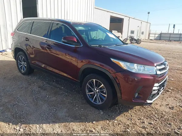 5TDKZRFH2KS342663 2019 TOYOTA HIGHLANDER - Image 1