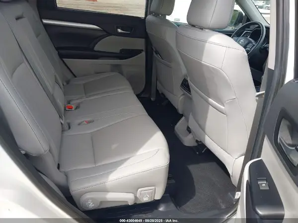 5TDKZRFH2KS367207 2019 TOYOTA HIGHLANDER - Image 8