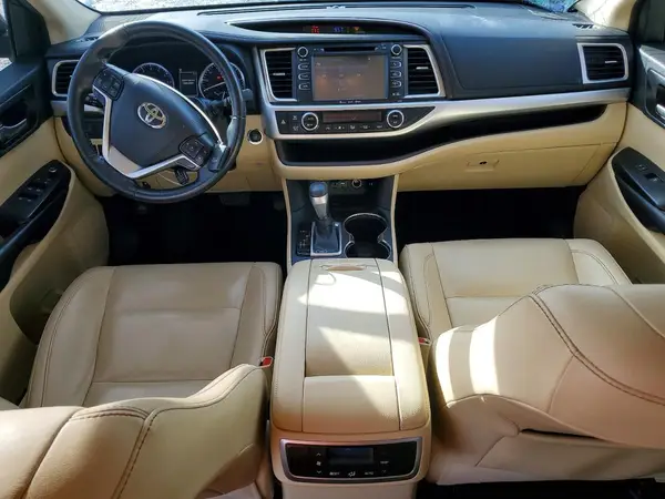 5TDKZRFH2KS367532 2019 TOYOTA HIGHLANDER - Image 8