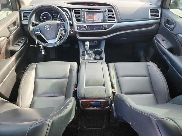 5TDKZRFH2KS368227 2019 TOYOTA HIGHLANDER - Image 8