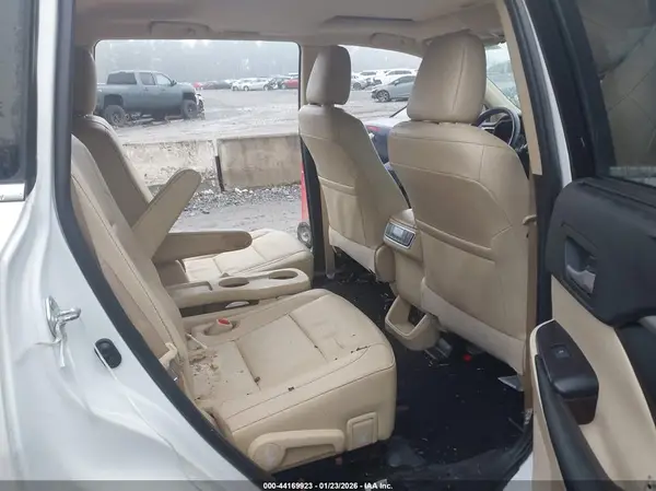 5TDKZRFH2KS551711 2019 TOYOTA HIGHLANDER - Image 8