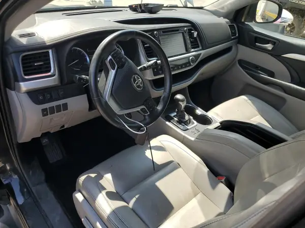 5TDKZRFH2KS551787 2019 TOYOTA HIGHLANDER - Image 8