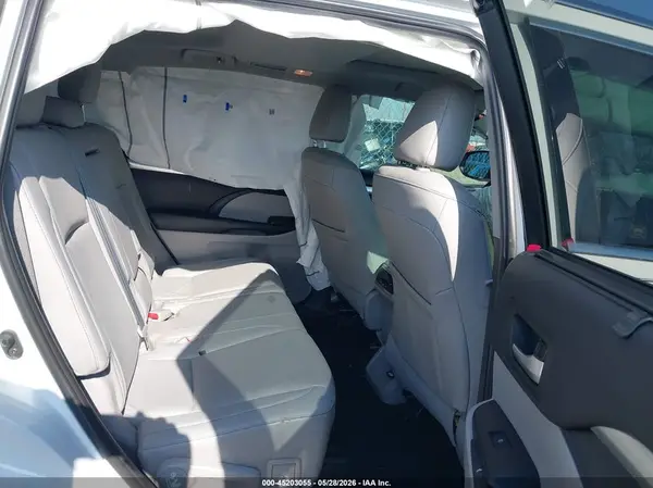 5TDKZRFH2KS554320 2019 TOYOTA HIGHLANDER - Image 8
