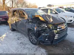 5TDKZRFH2KS556519 2019 TOYOTA HIGHLANDER