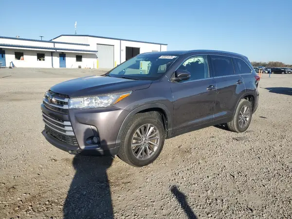 5TDKZRFH2KS560117 2019 TOYOTA HIGHLANDER - Image 1