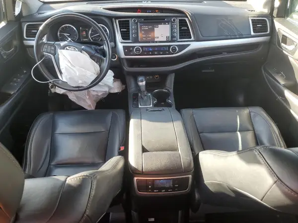 5TDKZRFH2KS560117 2019 TOYOTA HIGHLANDER - Image 8
