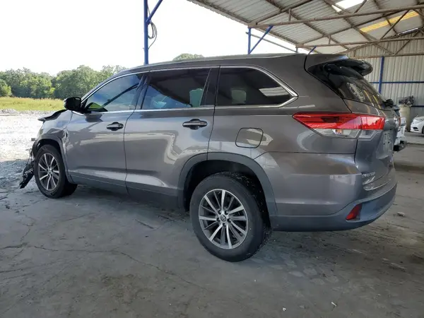 5TDKZRFH2KS562658 2019 TOYOTA HIGHLANDER - Image 2
