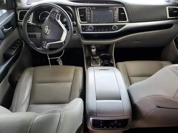 5TDKZRFH2KS562658 2019 TOYOTA HIGHLANDER - Image 8