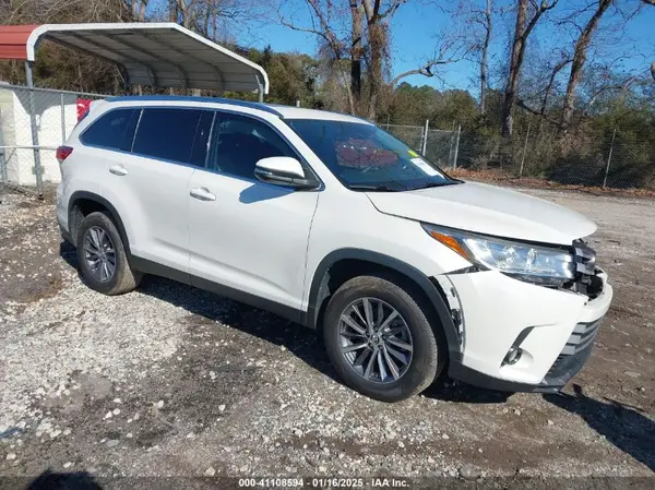 5TDKZRFH2KS570503 2019 TOYOTA HIGHLANDER - Image 1
