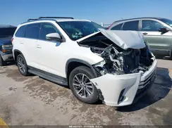 5TDKZRFH2KS572641 2019 TOYOTA HIGHLANDER