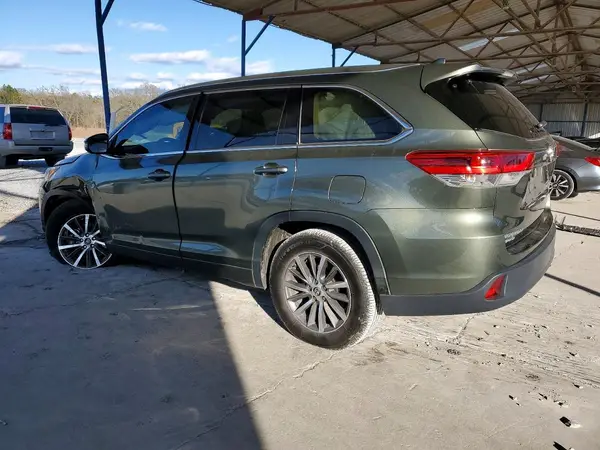 5TDKZRFH3HS221343 2017 TOYOTA HIGHLANDER - Image 2